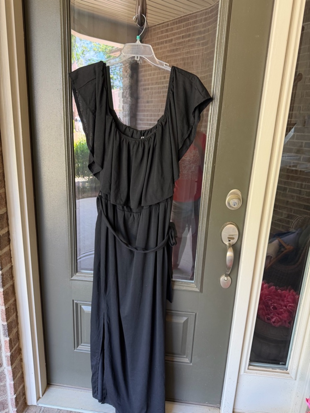 Pinup Fashion, Classic Black Maxi Dress with Ruffle Bodice and Waist Tie, 24W